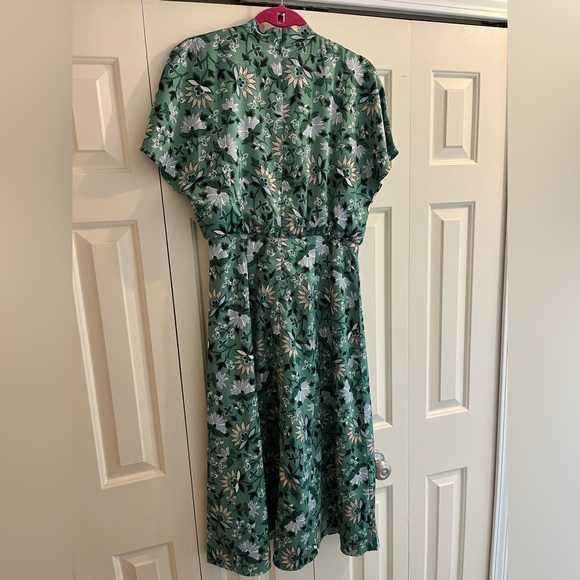 Ann Taylor Midi Dress - Picture 2 of 6